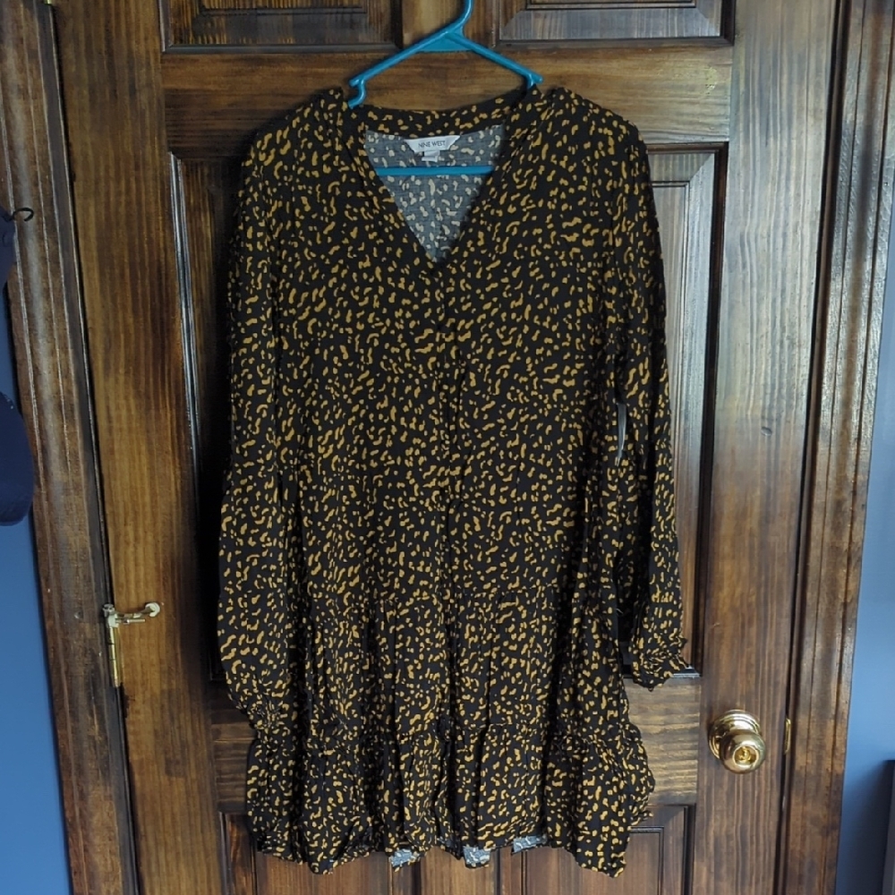 Nine West Black and Gold Patterned Top